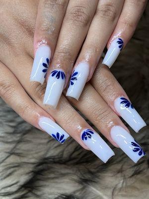 Cute coastal summer nails done by Huei at SW Nails
