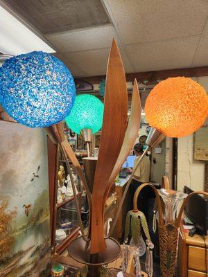 Del-Rich Loan & Neat Stuff Antiques