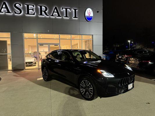 2023 Maserati GT Grecale Nero metallic