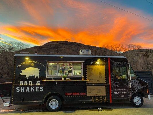 Truck Eddy BBQ & Shakes