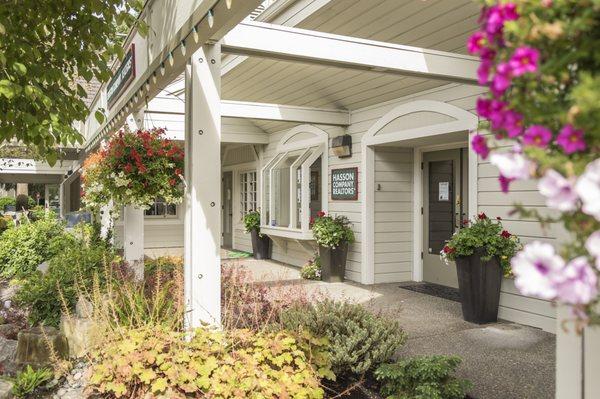 Lisa Willett Realtor at Cascade Hasson Sotheby's International Realty