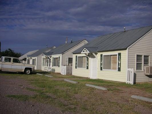 Lucky Cuss Cottages