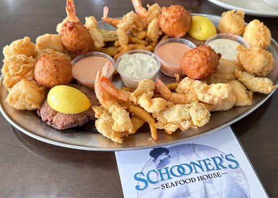 Schooner's Seafood House
