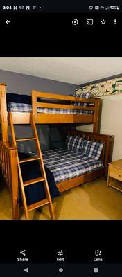 Airbnb bedroom in Ludlow