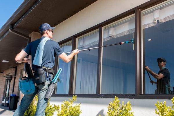 Deluxe Window Cleaning