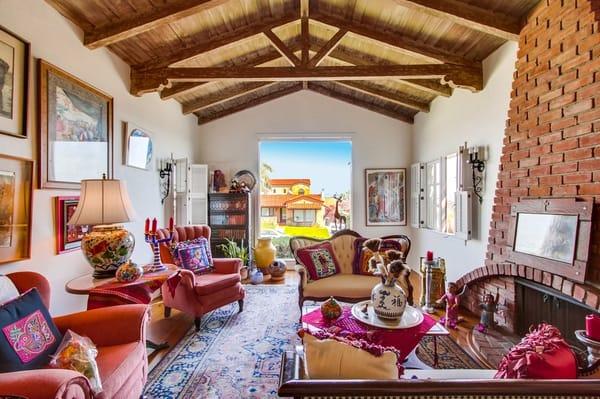 3235 Curtis, Point Loma, 92106
SOLD in 2015
Gorgeous 2 sty Spanish.
3 BR/ 3 BA