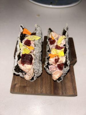 Salmon crispy temaki tartare