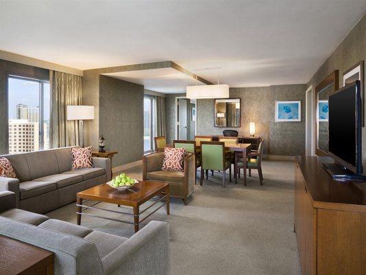 Interior suite renovation. Wallpaper, finishes, carpet, and window rehab