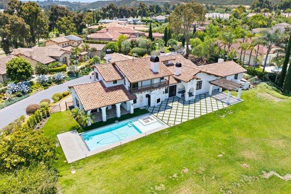 Custom concrete designs with turf installed
Rancho Santa Fe Property