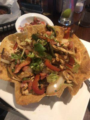 Chicken fajitas salad