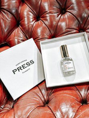 Eau de Toilette Press Gurwitz Perfumerie No. 5 with notes of ginger, verbena, and vanilla. #perfumer