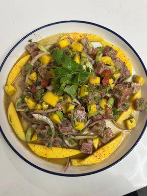Ceviche de Tuna con mango....