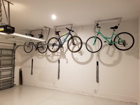 Bicycle storage lifts