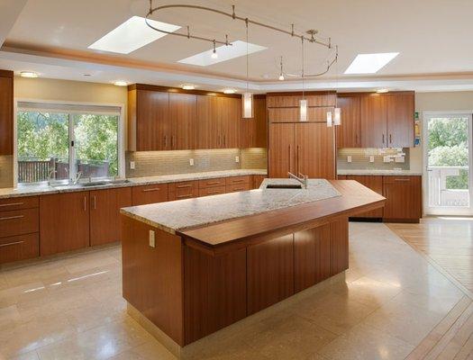 Dumas James & Associates