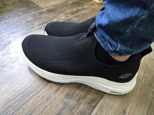 SKECHERS Warehouse Outlet