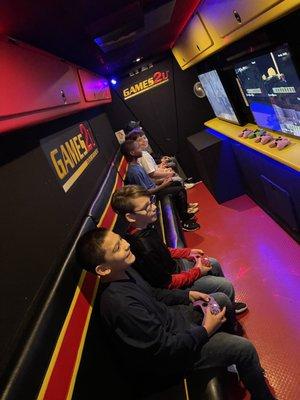 Games2U