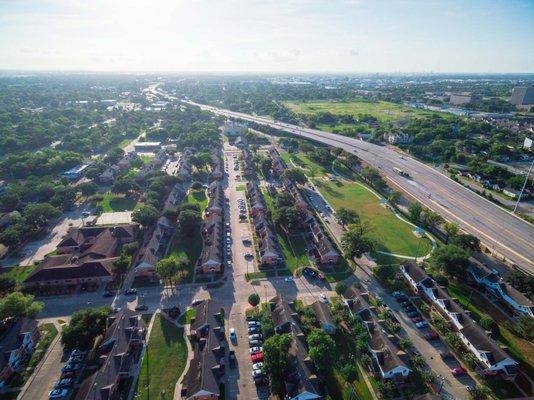 Samantha Maret - Strata Real Estate