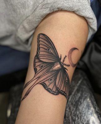 Mi Familia Tattoo Studio