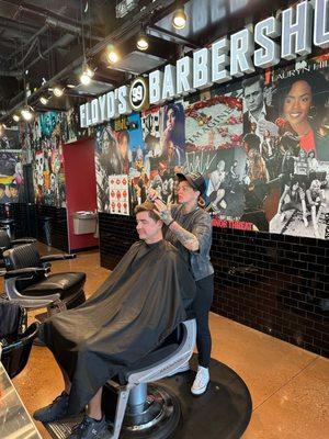 Floyd's 99 Barbershop
