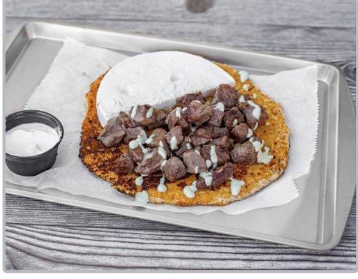 Cachapa con carne asada