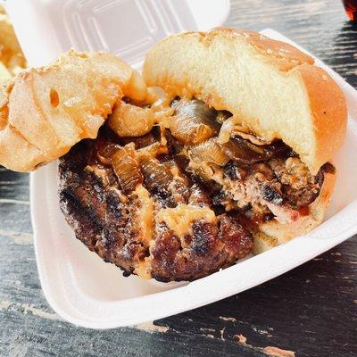 Deelicious, 1/3rd pound burger.