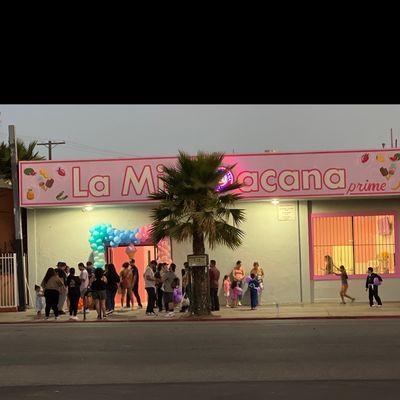 Popping champagne at the newest ice cream spot in town! La Michoacana Premier!
