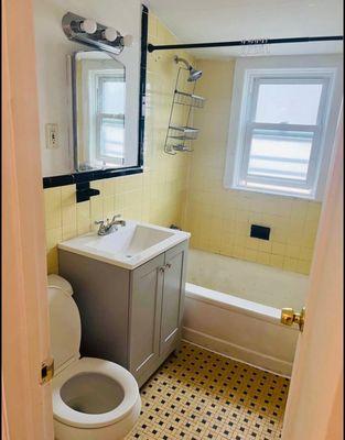 One bedroom apartment $2300 Casper street, valley stream, NY