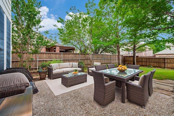 Endless possibilities !! this spacious backyard is a blank canvas just waiting for your dream patio , pool , or garden .