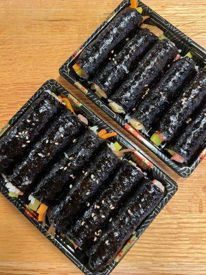 Mayak Kimbap (Crab Meat, Egg, Fishcake, Spam, and Burdock)