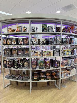 Dragon Ball Z, One Piece, etc figures