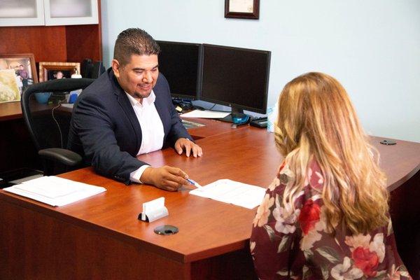 Allstate Insurance Agent: Oscar Navarro