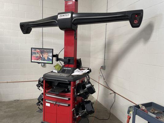 Hunter Elite - Top of the line alignment machine.
