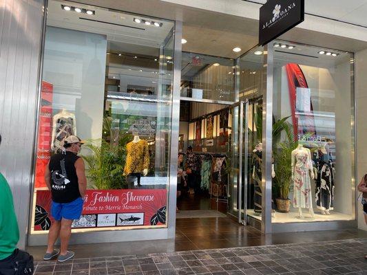6/26/2021 Hawai'i Fashion Showcase pop-up opened on 6/25/2021. Located at the Diamond Head Wing in between Apple & Tori Richard