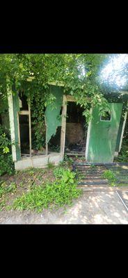 B & T Professional Cleaning & Hauling Service