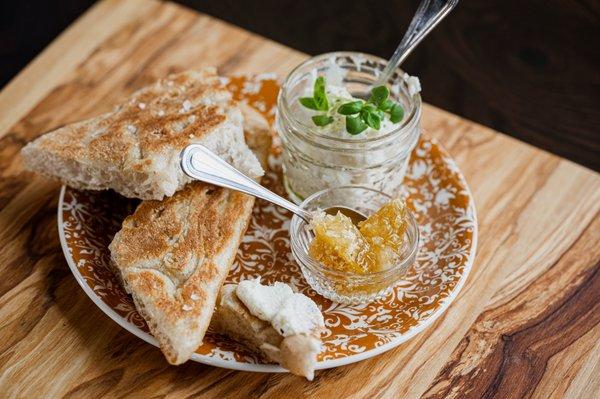 Honeycomb+Whipped Ricotta Toast