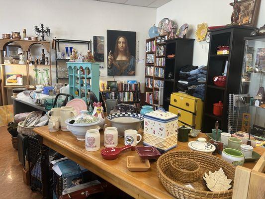 Bella + Bear Thrift Store