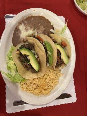 Tacos de carne asada