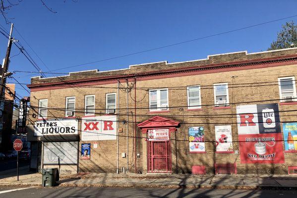 Peter's Liquors
