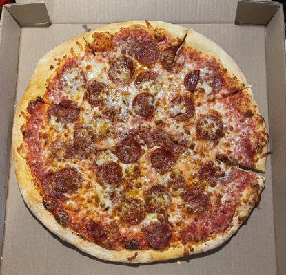 Pepperoni Lovers, 16" - so good!