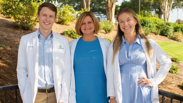 Dentist in Chattanooga TN. Hixson Dental Group. Dental Implants, Cosmetic Dentist. Dentist in Hixson TN