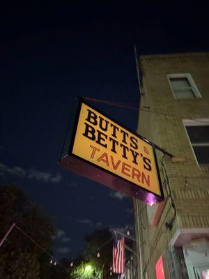 Butt's & Betty's Tavern