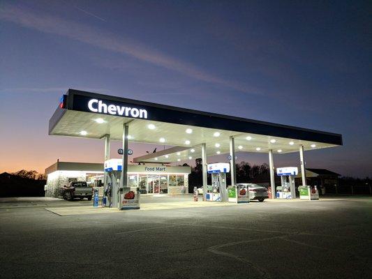 Outside. This gas station has 6 pumps. Located just off I-16 exit 98 in Metter, Georgia.