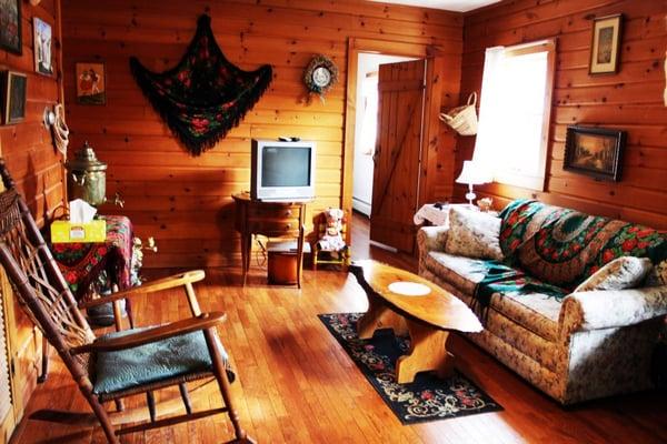 Log Country Inn Bed & Breakfast of Ithaca