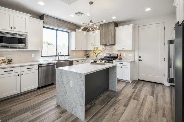 Love this kitchen design in Scottsdale Arizona