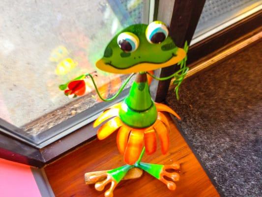 sweetFrog Premium Frozen Yogurt