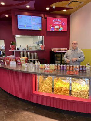 Front desk fresh hot popcorn and friendly staff