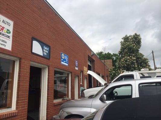 104 Auto & Truck Svce