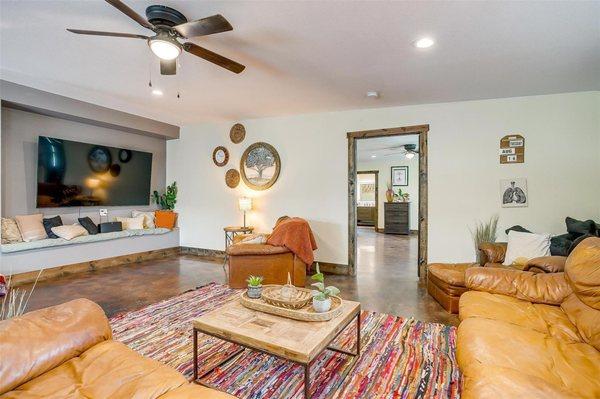 Unlock your dream home with our expert realtor services! #RealtorNearMe #RentalAgent #ApartmentRealtor #RealEstateBroker
#Top10realtors