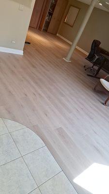 Vinyl flooring