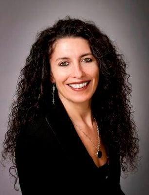 Suzanna Ravin, Branch Manager